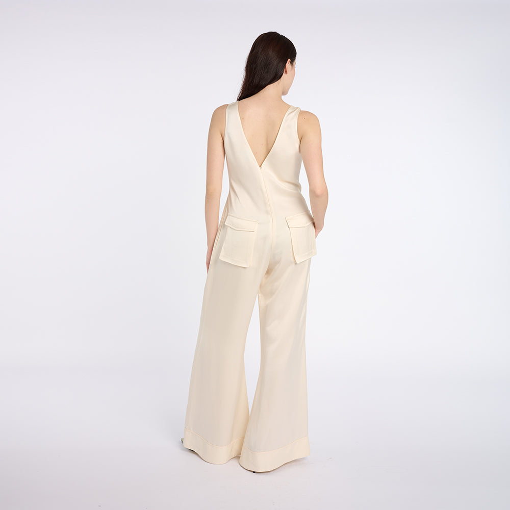 Elegant Sleeveless Jumpsuit with Deep V-Neck