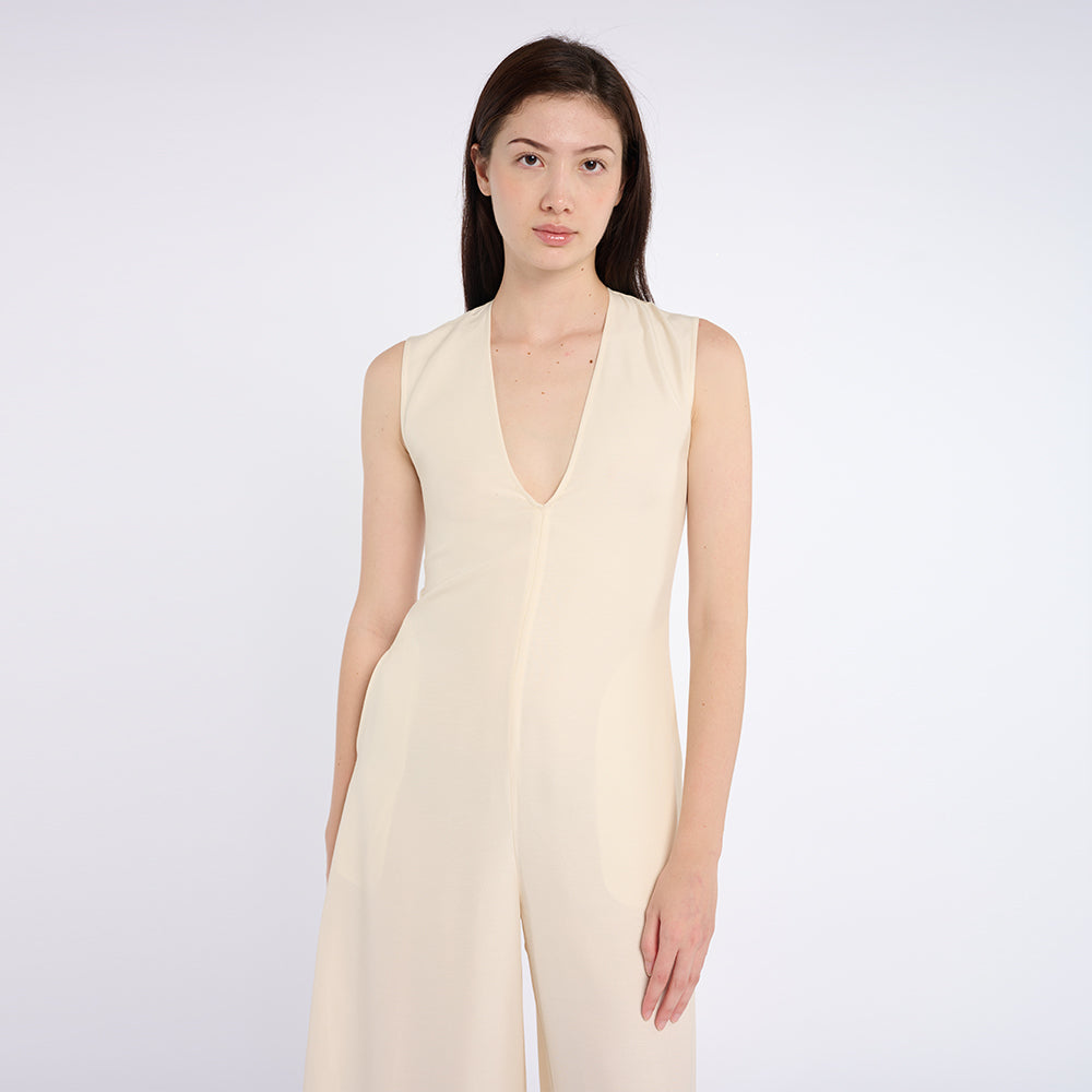 Elegant Sleeveless Jumpsuit with Deep V-Neck