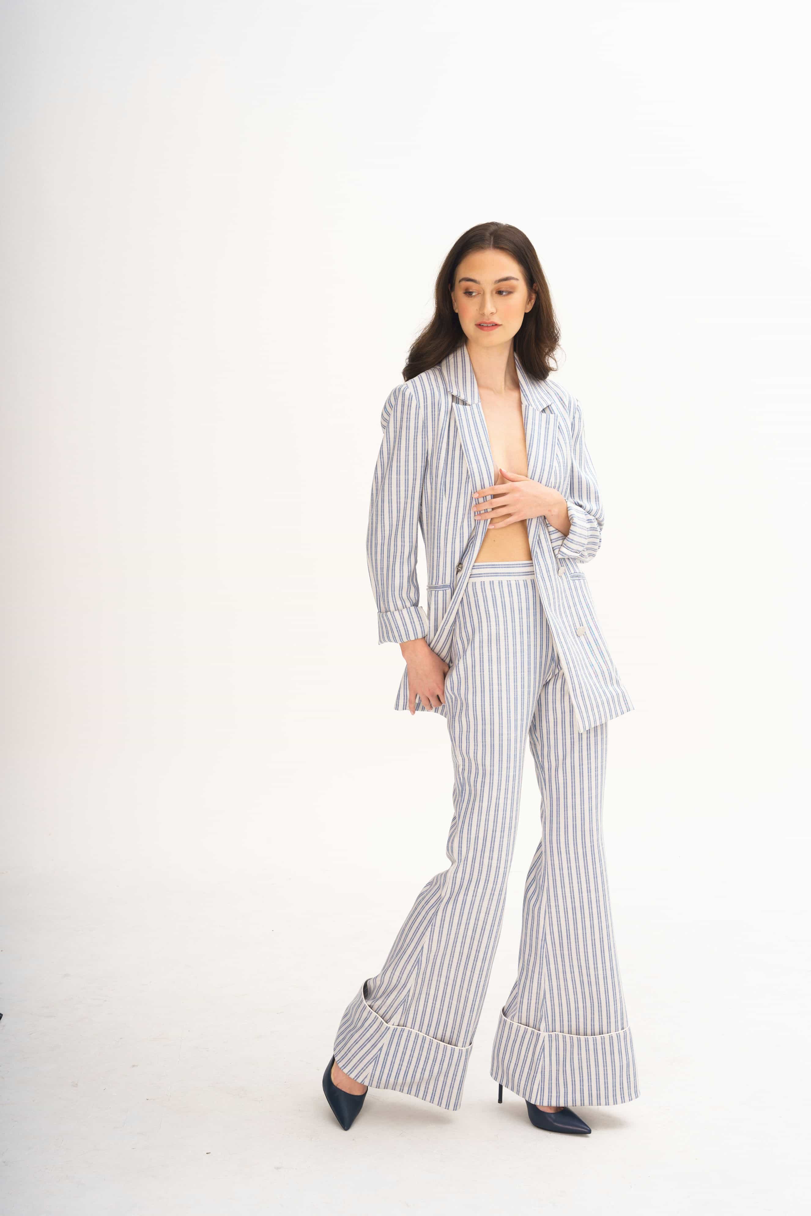 Striped Linen Suit. Blazer With Flared Pants - Blue
