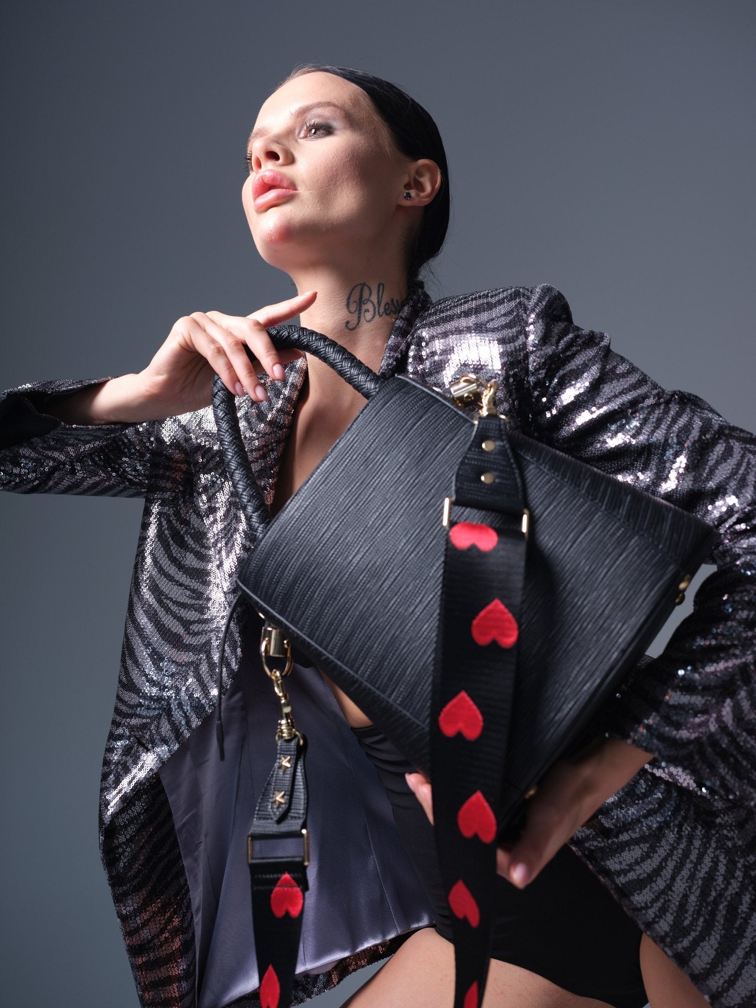 Big Black Bag - Fashion M.O.V